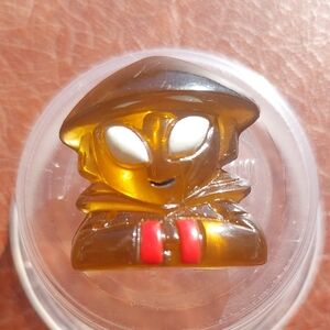ULTRA RARE ALIEN #17 "THINKER" - Translucent Rootbeer Brown w/ RED Armbands & UV